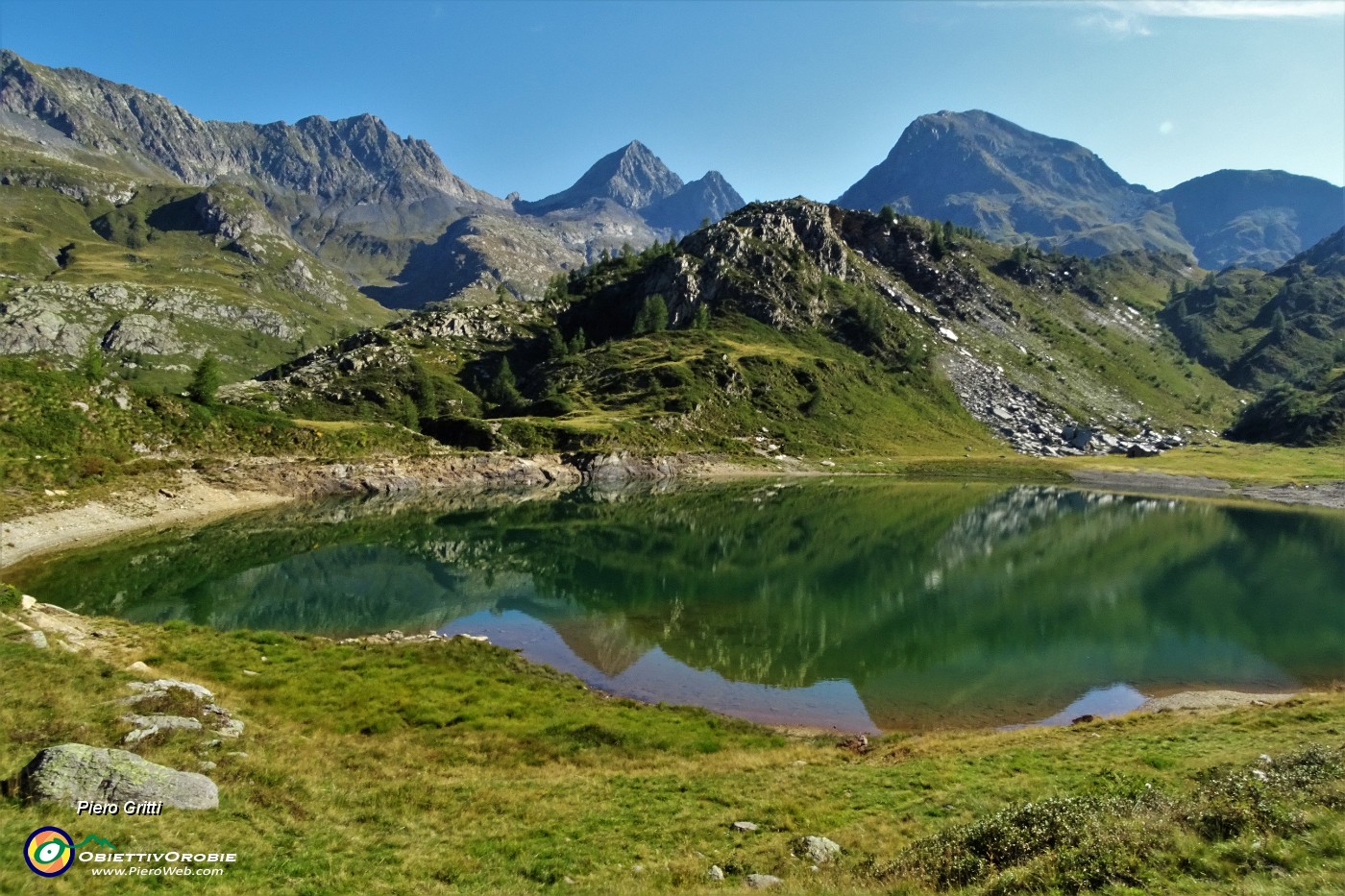 16 I Diavoli si specchiano nel Lago Rotondo del Calvi.JPG